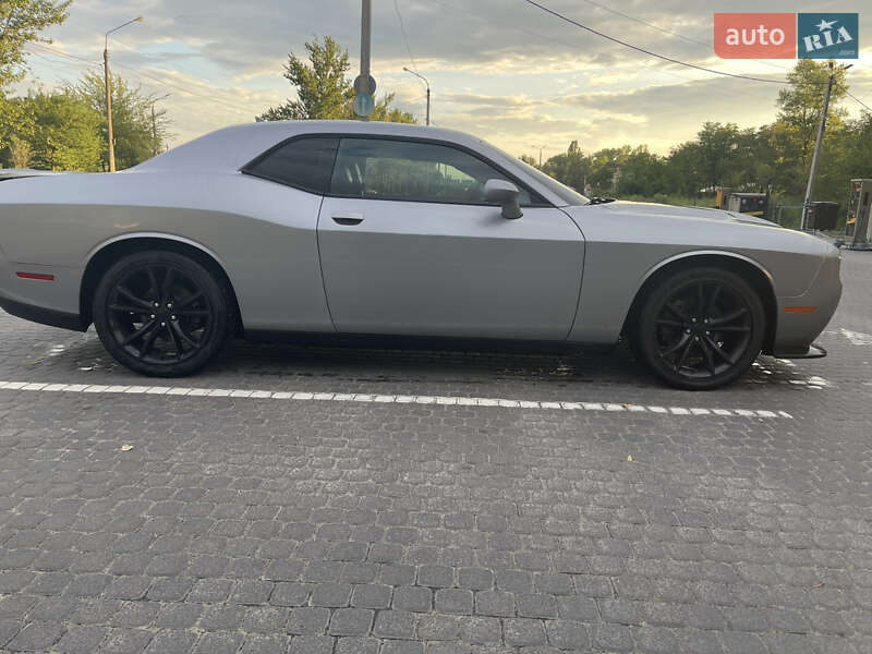 Купе Dodge Challenger 2015 в Каменском фото 4 Купе Dodge Challenger 2015 в Каменском