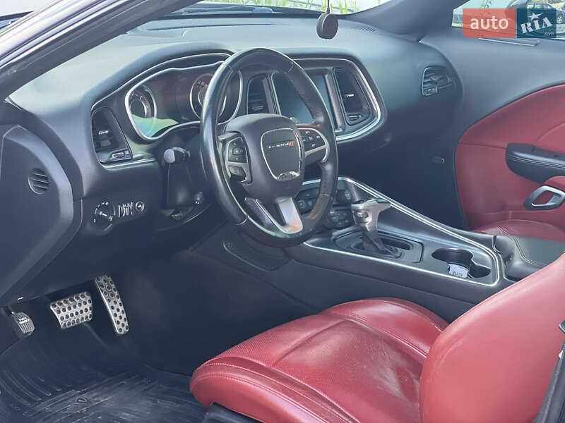 Купе Dodge Challenger 2015 в Ровно