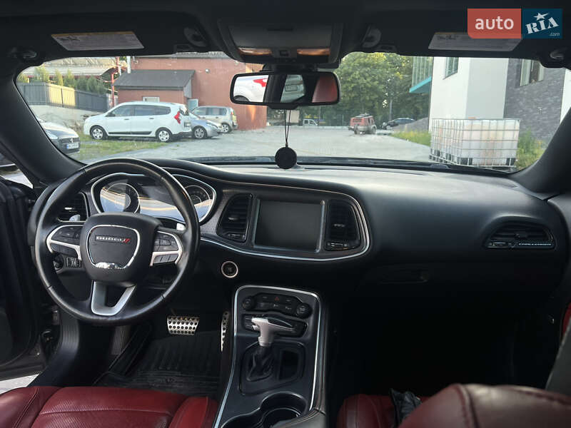 Купе Dodge Challenger 2015 в Ровно