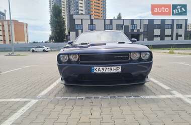 Купе Dodge Challenger 2013 в 