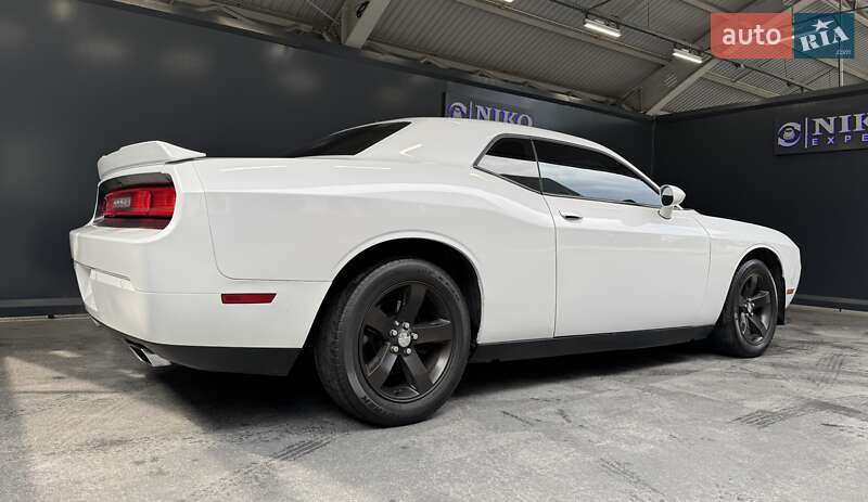 Купе Dodge Challenger 2013 в Киеве