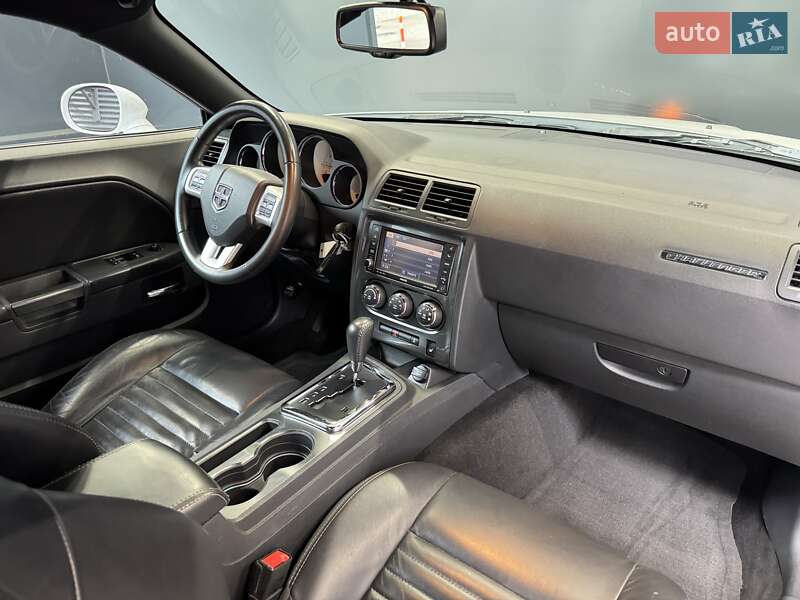 Купе Dodge Challenger 2013 в Киеве