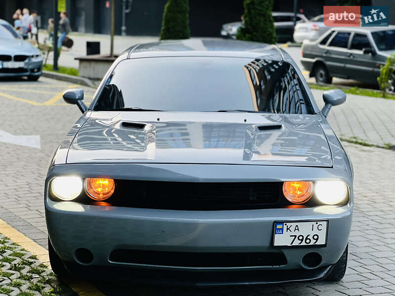 Купе Dodge Challenger 2013 в Ивано-Франковске