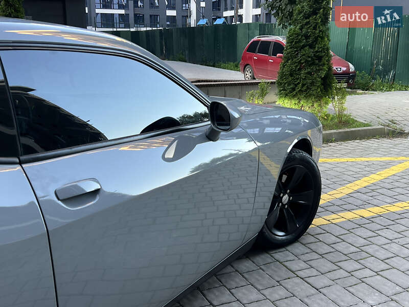 Купе Dodge Challenger 2013 в Ивано-Франковске