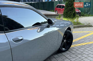 Купе Dodge Challenger 2013 в 