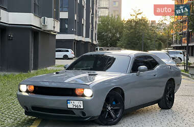 Купе Dodge Challenger 2013 в 
