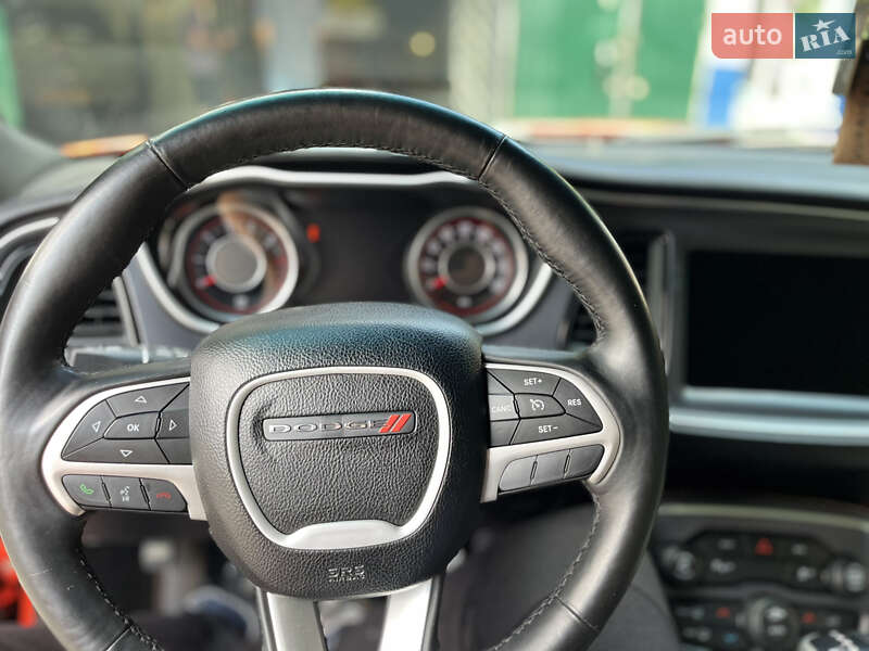 Купе Dodge Challenger 2016 в Киеве