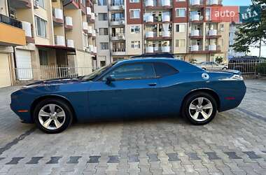 Купе Dodge Challenger 2021 в 