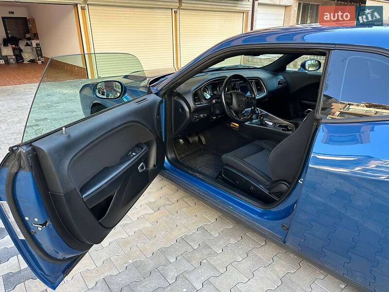 Купе Dodge Challenger 2021 в Киеве