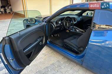 Купе Dodge Challenger 2021 в 