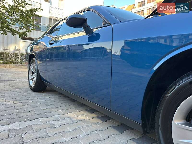 Купе Dodge Challenger 2021 в Киеве