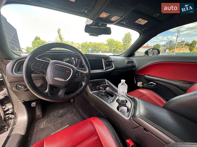 Купе Dodge Challenger 2017 в Києві фото 16 Купе Dodge Challenger 2017 в Києві