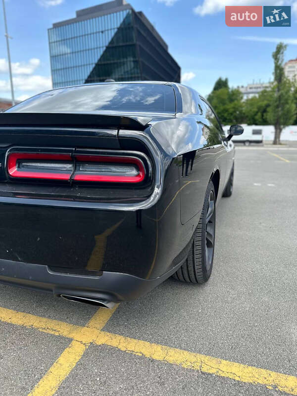 Купе Dodge Challenger 2017 в Києві фото 20 Купе Dodge Challenger 2017 в Києві