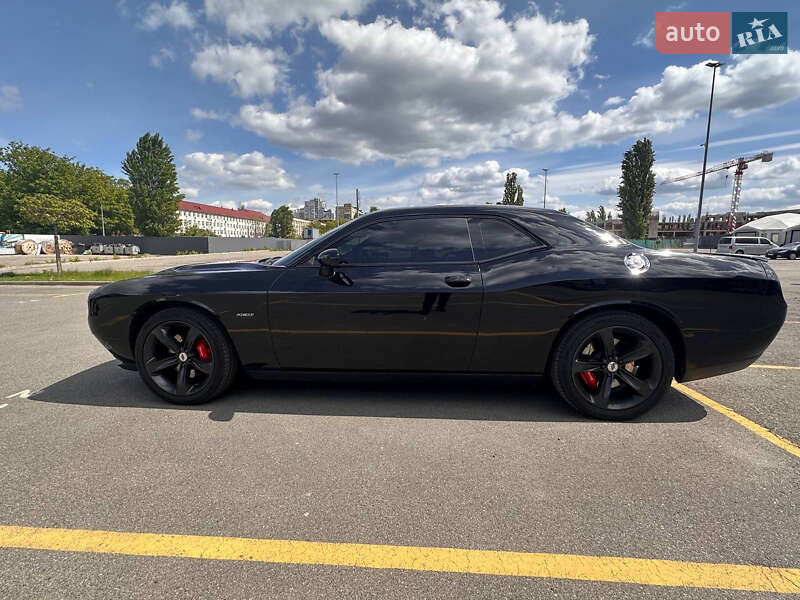 Купе Dodge Challenger 2017 в Києві фото 31 Купе Dodge Challenger 2017 в Києві