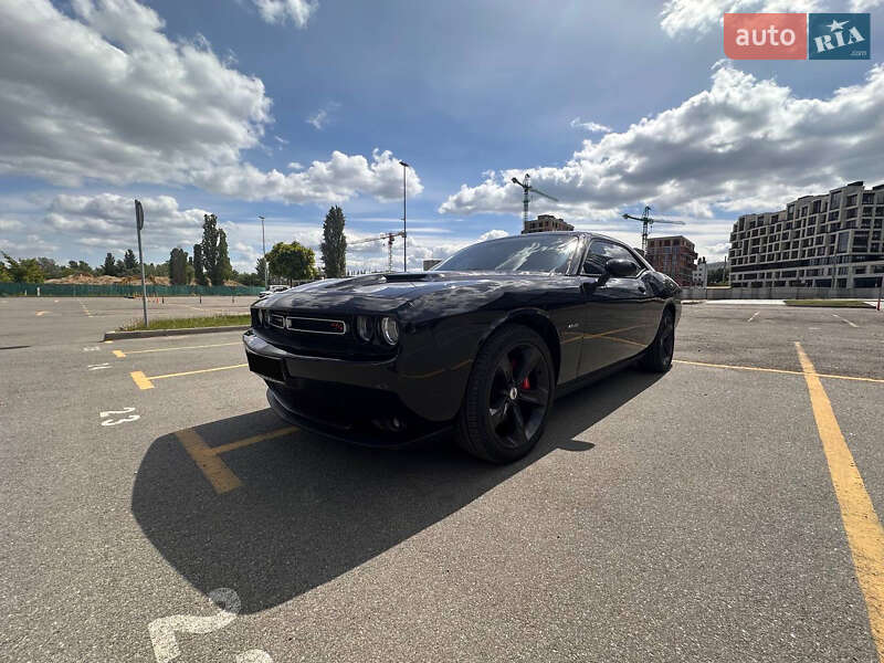 Купе Dodge Challenger 2017 в Києві фото 33 Купе Dodge Challenger 2017 в Києві