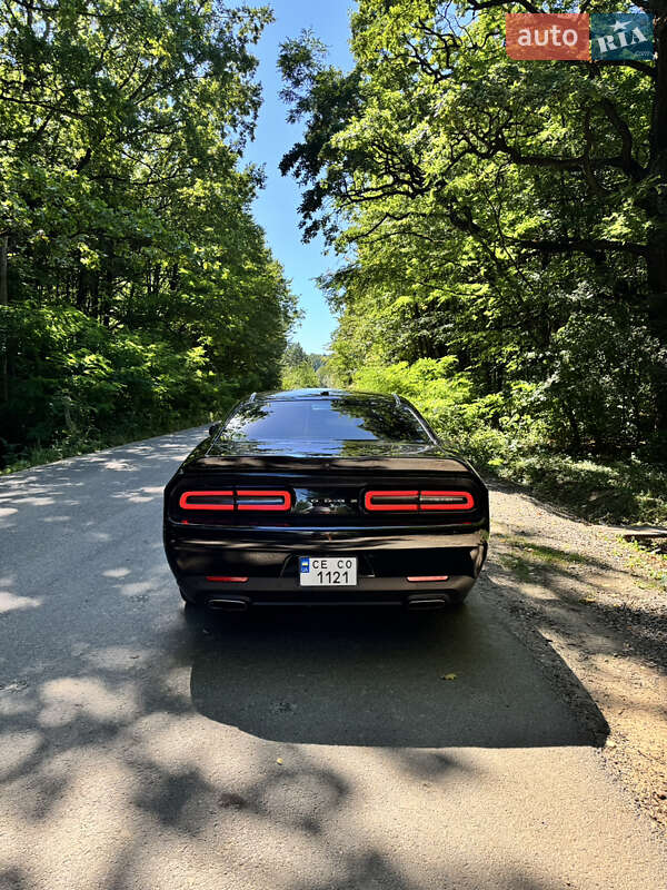 Купе Dodge Challenger 2015 в Чернівцях фото 6 Купе Dodge Challenger 2015 в Чернівцях