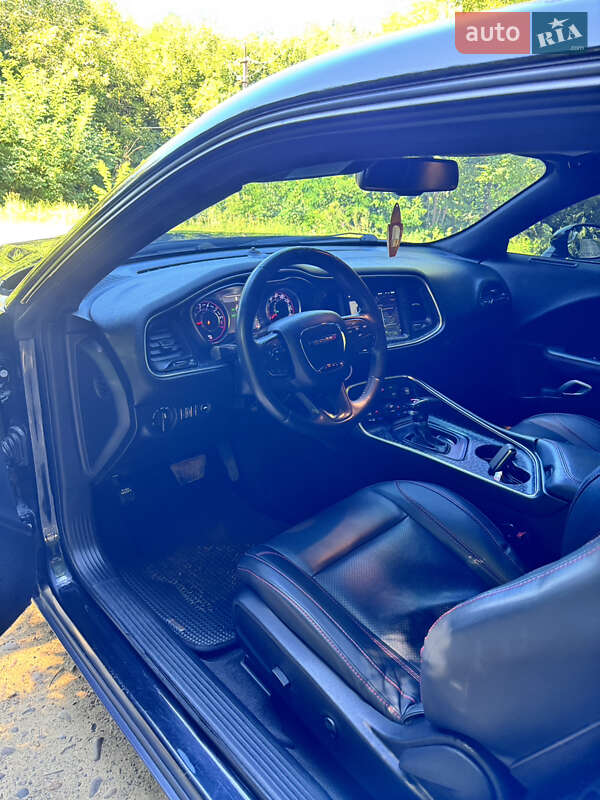 Купе Dodge Challenger 2015 в Чернівцях фото 19 Купе Dodge Challenger 2015 в Чернівцях