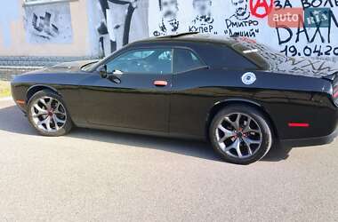 Купе Dodge Challenger 2018 в 