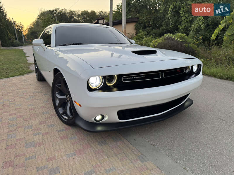 Купе Dodge Challenger 2019 в Харкові