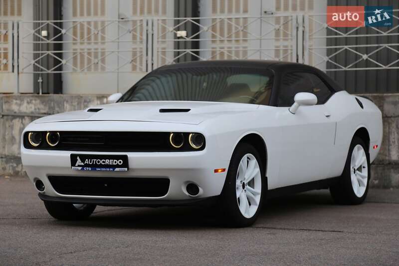 Купе Dodge Challenger 2016 в Киеве