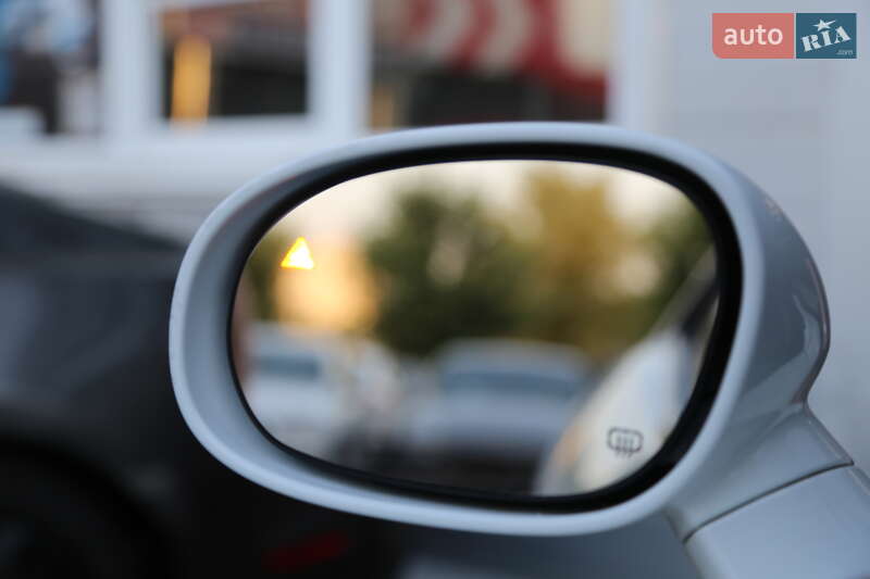 Купе Dodge Challenger 2016 в Киеве