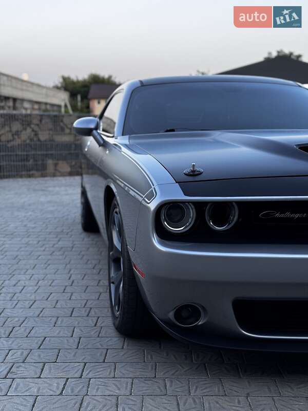 Купе Dodge Challenger 2017 в Ровно