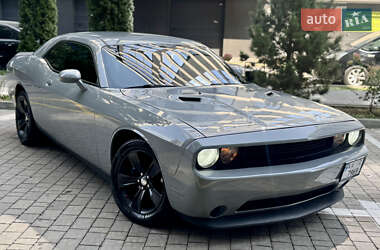 Купе Dodge Challenger 2013 в 