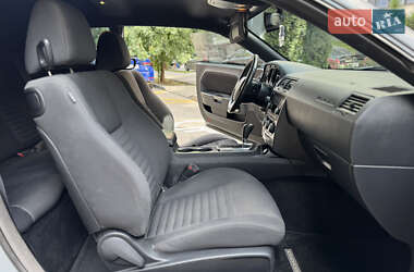 Купе Dodge Challenger 2013 в 