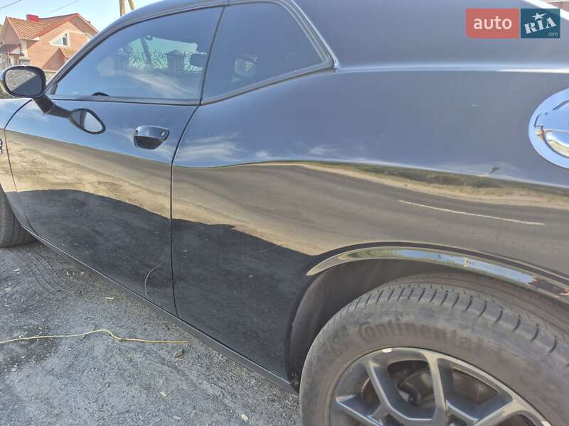 Купе Dodge Challenger 2014 в Костополе