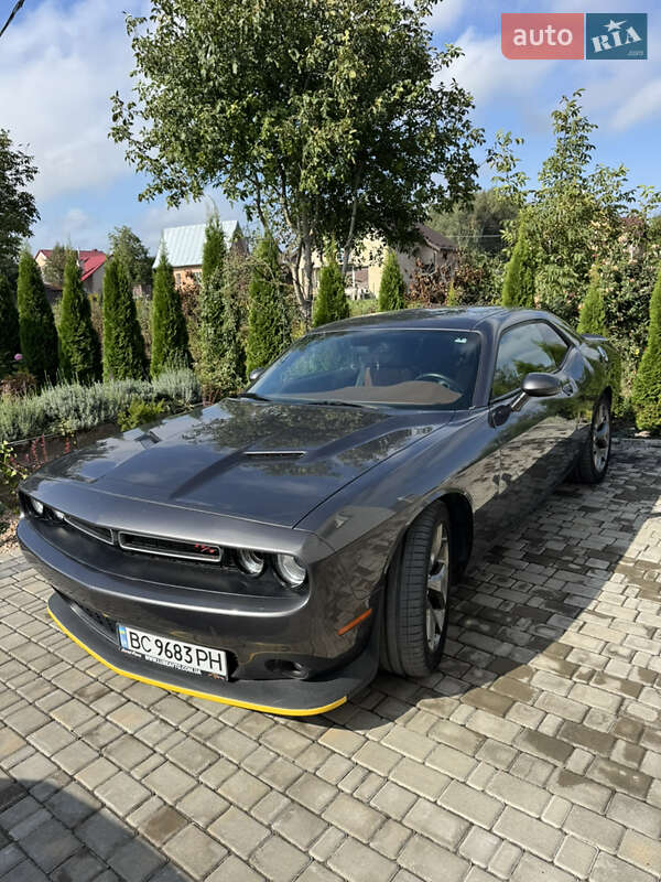 Купе Dodge Challenger 2016 в Львове фото 2 Купе Dodge Challenger 2016 в Львове