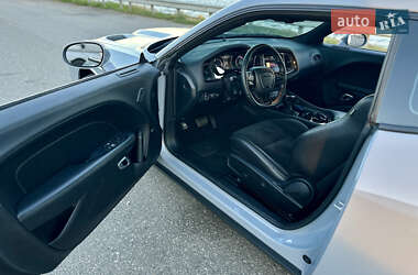 Купе Dodge Challenger 2021 в 