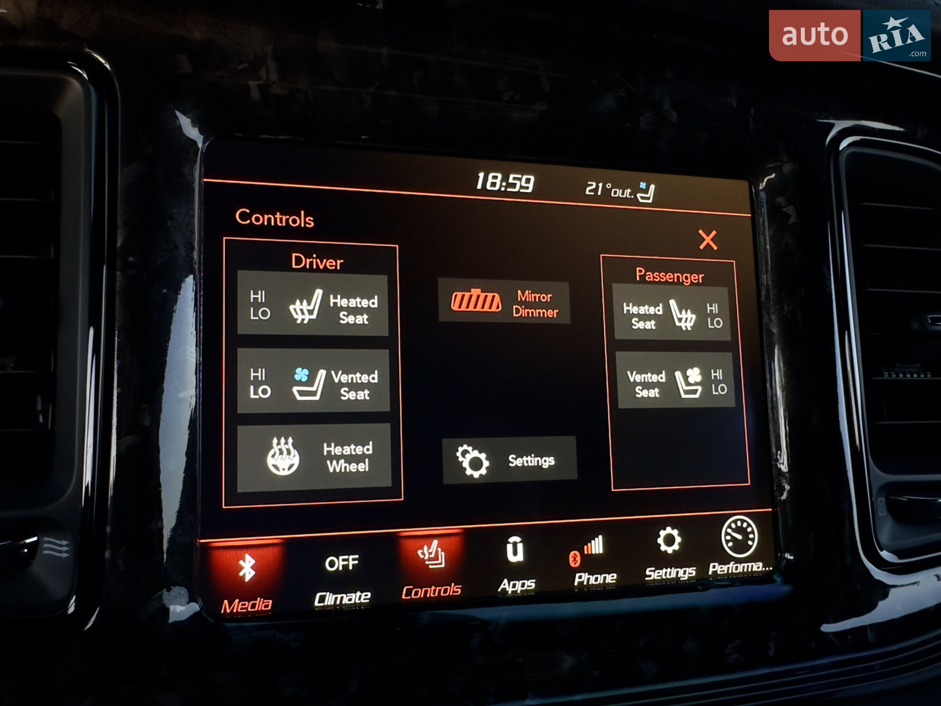 2021 Dodge Challenger - мініатюра 28