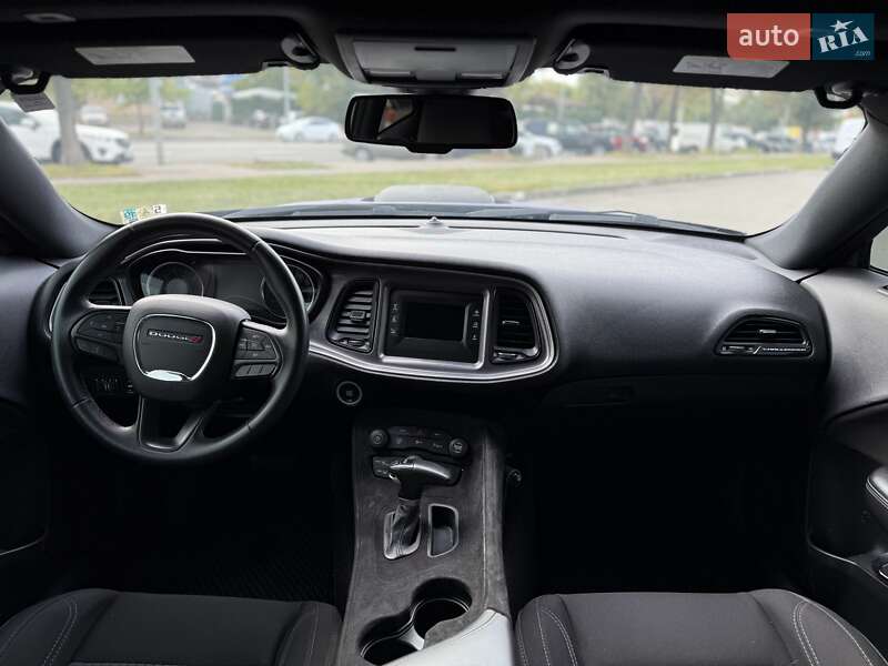 Купе Dodge Challenger 2017 в Києві фото 9 Купе Dodge Challenger 2017 в Києві