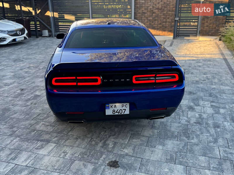 Купе Dodge Challenger 2020 в Луцьку