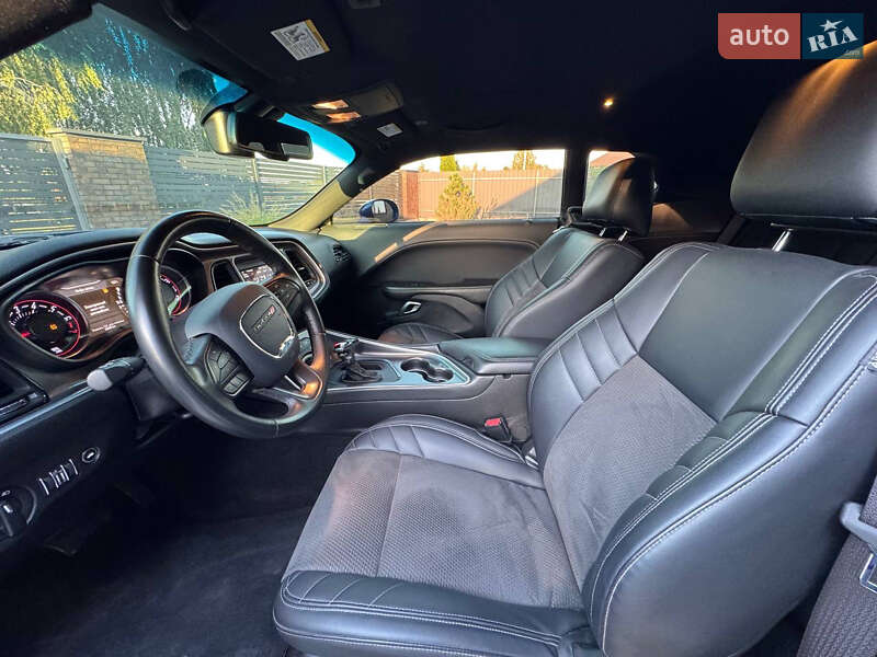 Купе Dodge Challenger 2020 в Луцьку