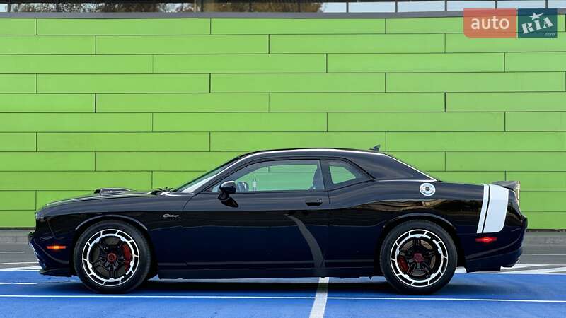 Купе Dodge Challenger 2018 в Киеве