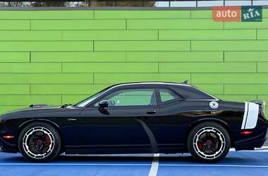 Купе Dodge Challenger 2018 в 
