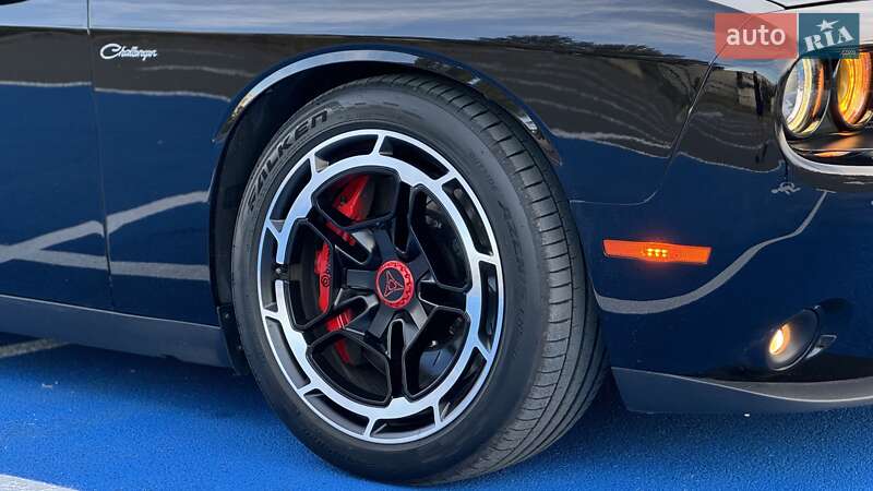 Купе Dodge Challenger 2018 в Киеве