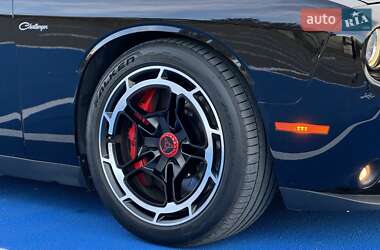 Купе Dodge Challenger 2018 в 