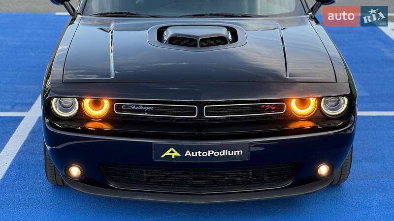 Купе Dodge Challenger 2018 в Киеве