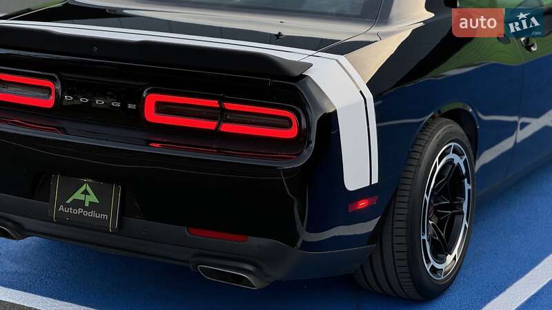 Купе Dodge Challenger 2018 в Киеве