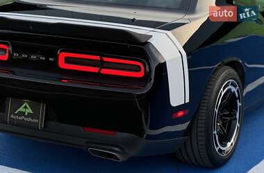 Купе Dodge Challenger 2018 в 
