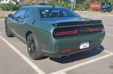 Купе Dodge Challenger 2017 в 