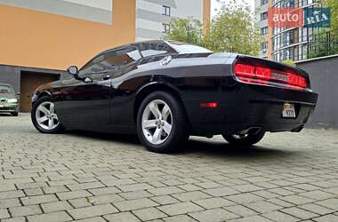 Купе Dodge Challenger 2014 в 