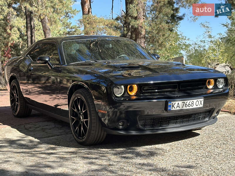 Купе Dodge Challenger 2021 в Киеве