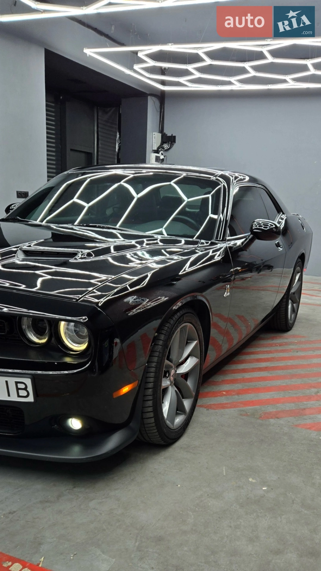 2017 Dodge Challenger - мініатюра 2