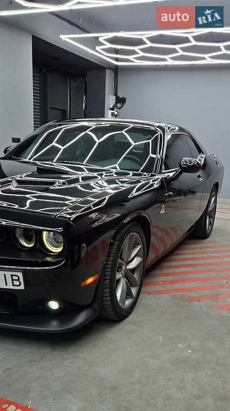 Купе Dodge Challenger 2017 в Днепре
