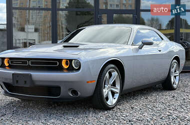 Купе Dodge Challenger 2015 в 
