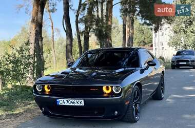 Купе Dodge Challenger 2017 в 