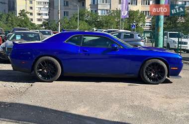 Купе Dodge Challenger 2019 в 